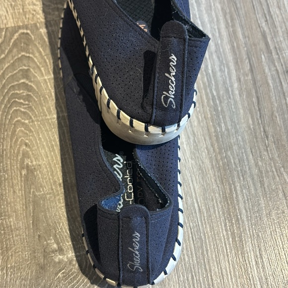 Skechers slip ons, size women’s 7.5, blue - Picture 3 of 4